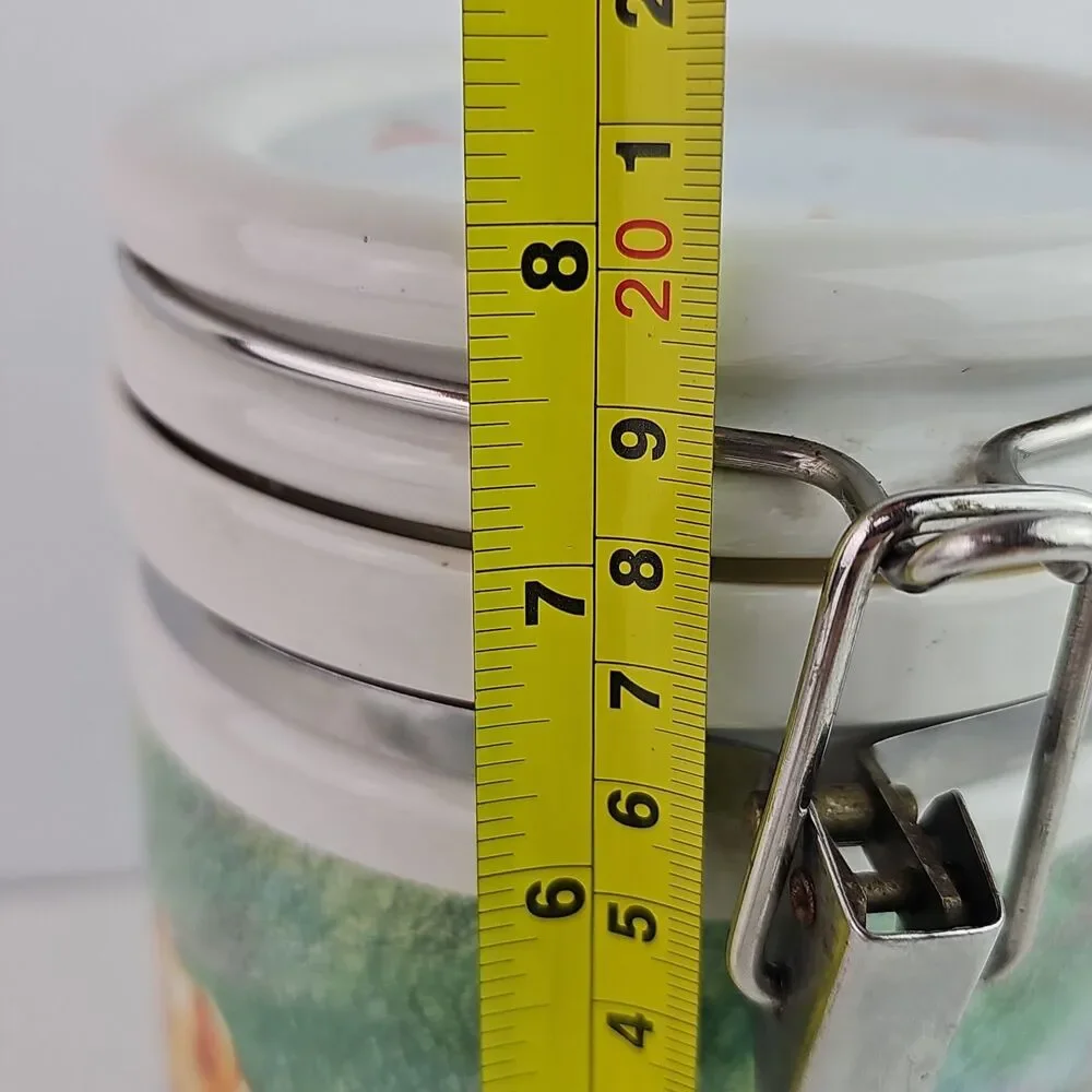 Disney Winnie the Pooh Canister 8 inch Simply Pooh Made In Thailand Sealed Lid